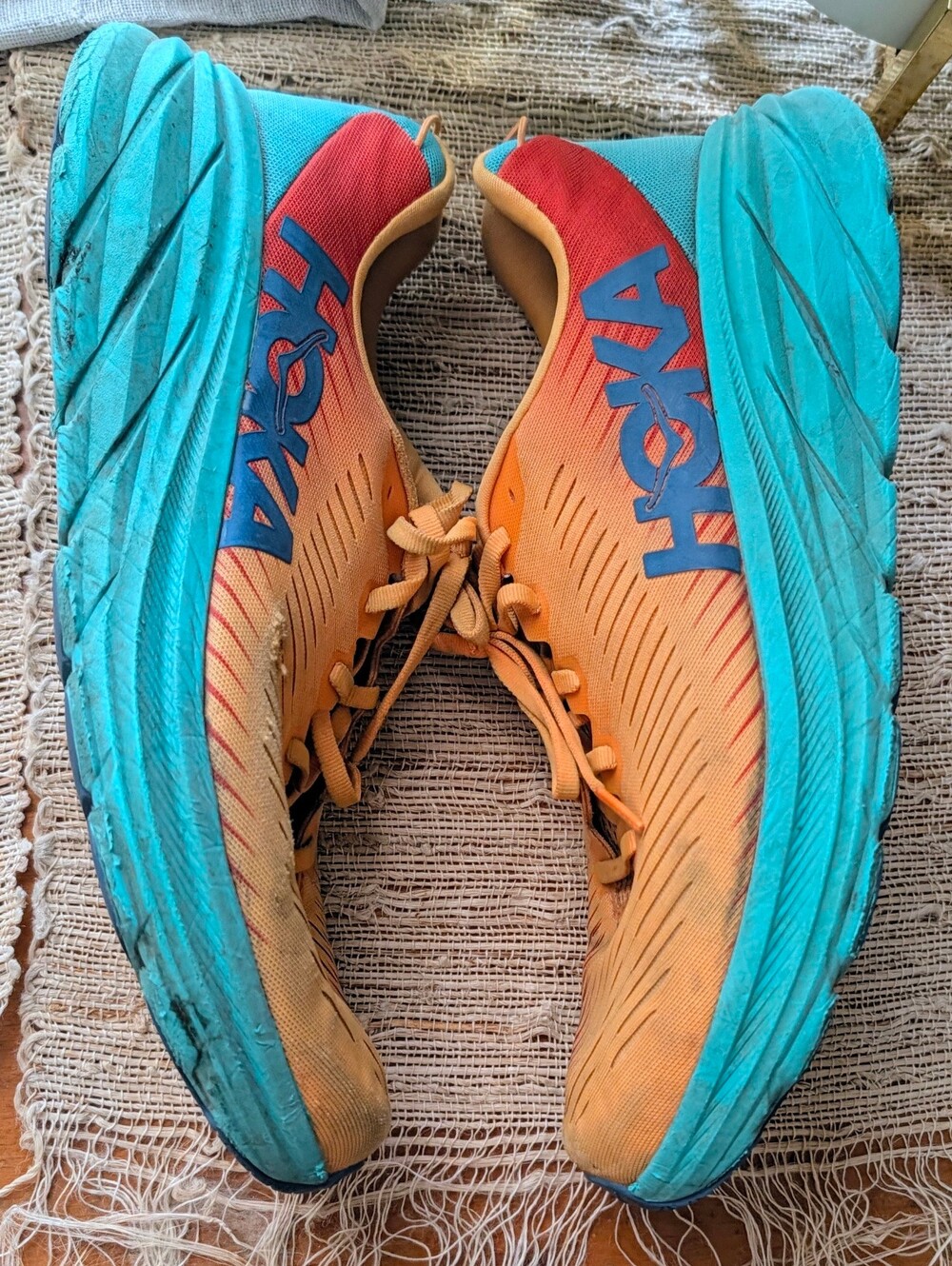 HOKA Blazing Orange Fiesta Rincon 3 Running Shoes Teal size 11D , READ